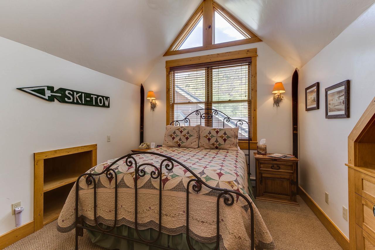 Minturn Inn Bagian luar foto
