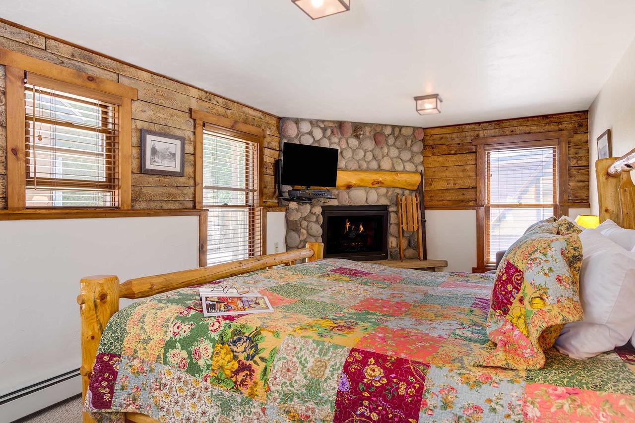 Minturn Inn Bagian luar foto